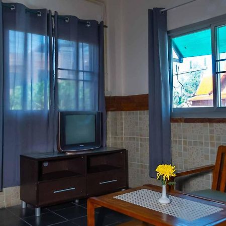 Sabina Guesthouse Kamala Oda fotoğraf